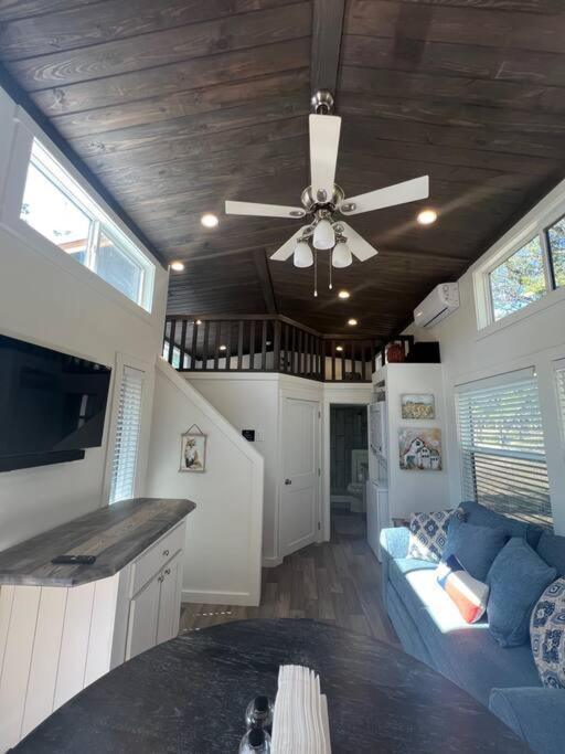 Fox Hollow - Tiny Home With Cypress Creek Access, Park Like Setting Wimberley Zewnętrze zdjęcie